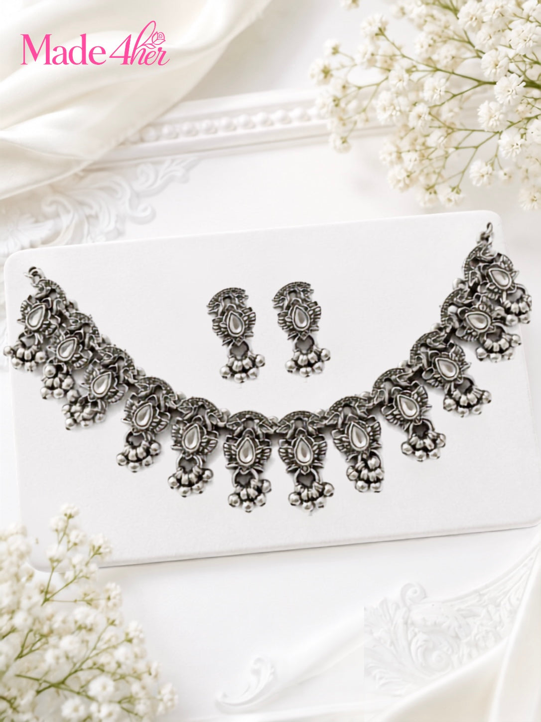 Traditional Geometric Necklace Set with Teardrop Earrings